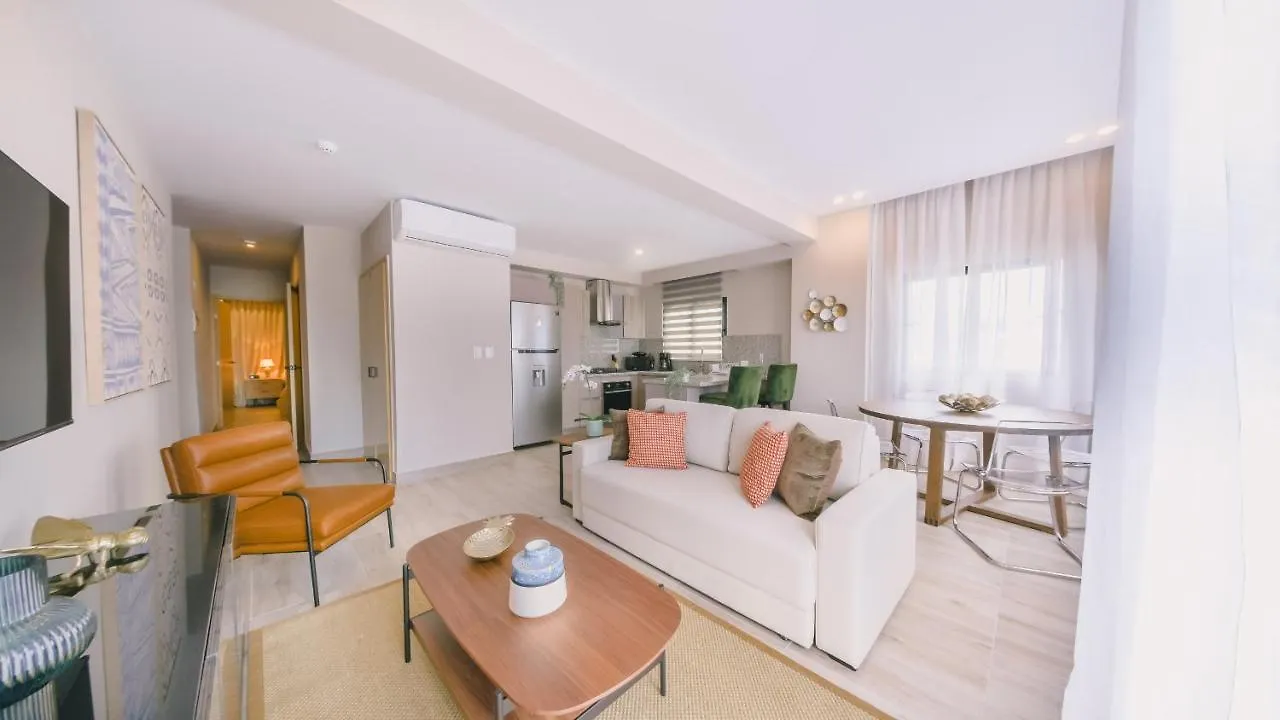 Fully Serviced Apartment At Regatta Living II - 907 Santo Domingo